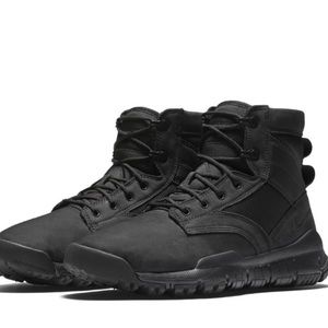 NWOT. NIKE SFB 6" NSW LEATHER MENS